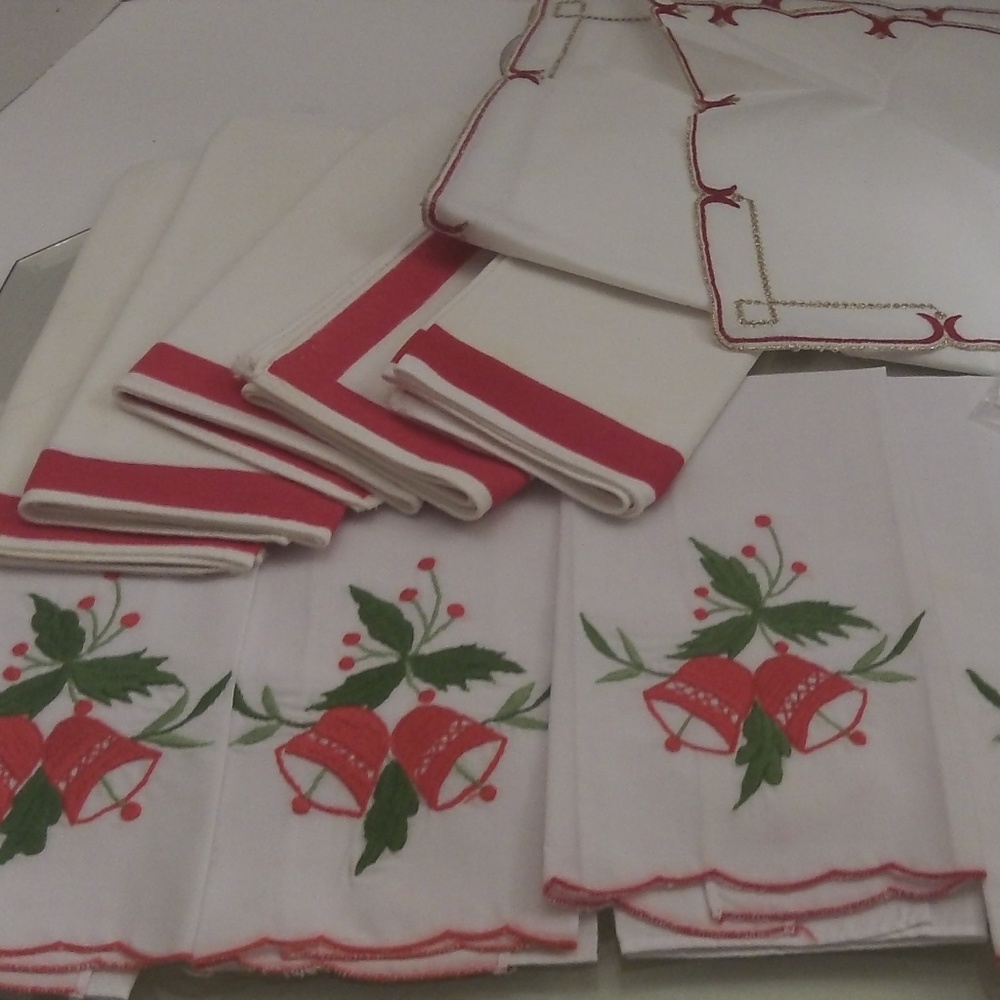 Vintage embroidered napkins, place mats & Brooch.